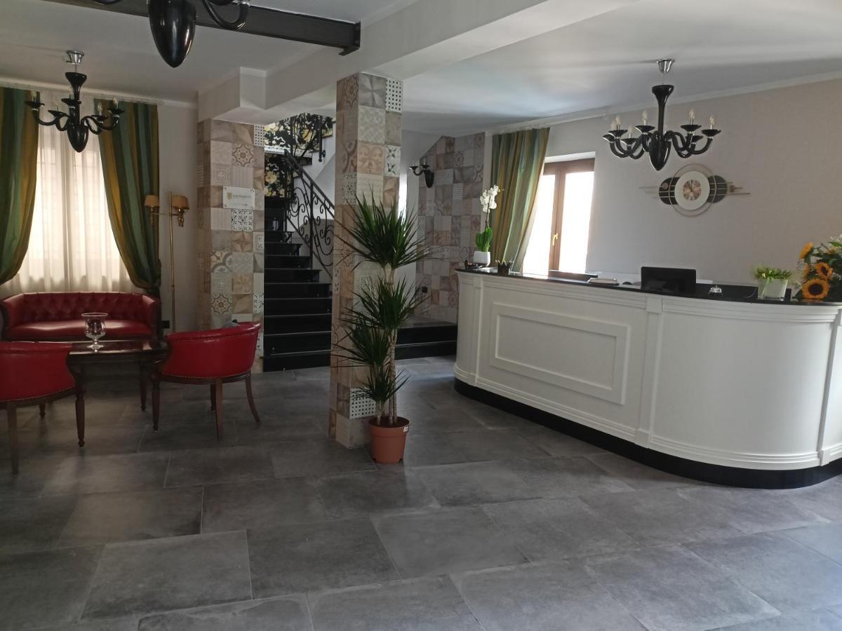 Hotel Mastrodattia Celano Extérieur photo