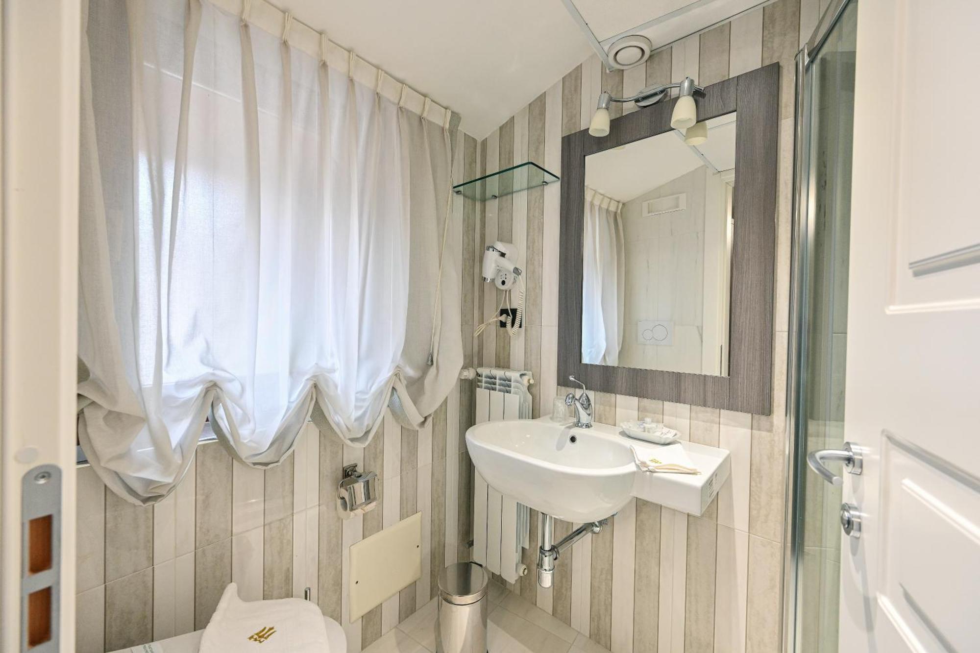 Hotel Mastrodattia Celano Extérieur photo