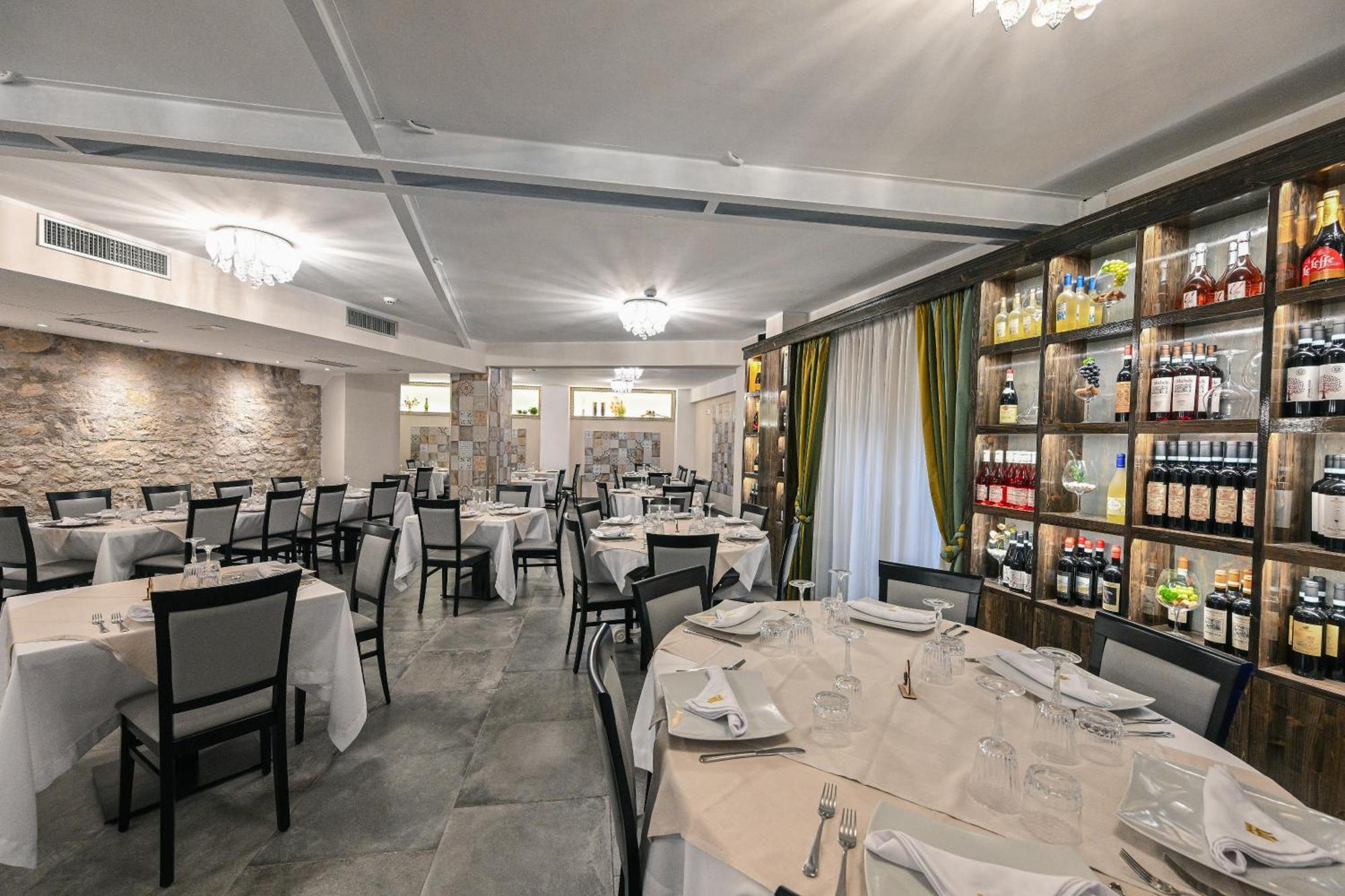 Hotel Mastrodattia Celano Extérieur photo