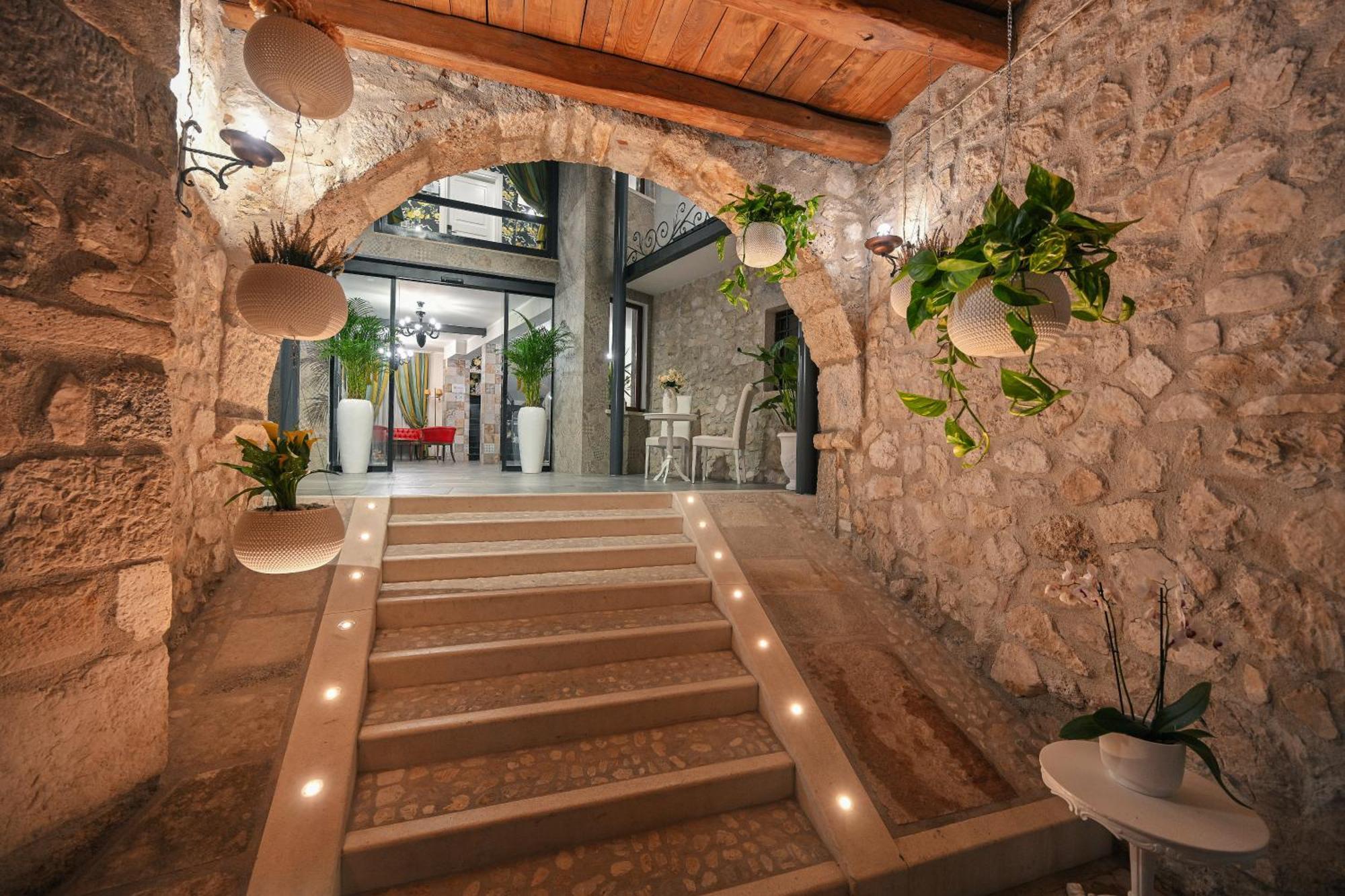 Hotel Mastrodattia Celano Extérieur photo